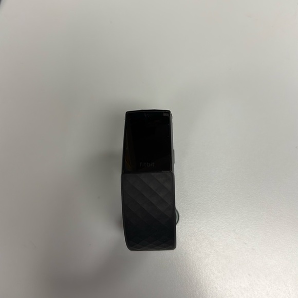 Fitbit 3 - Picture 1 of 4